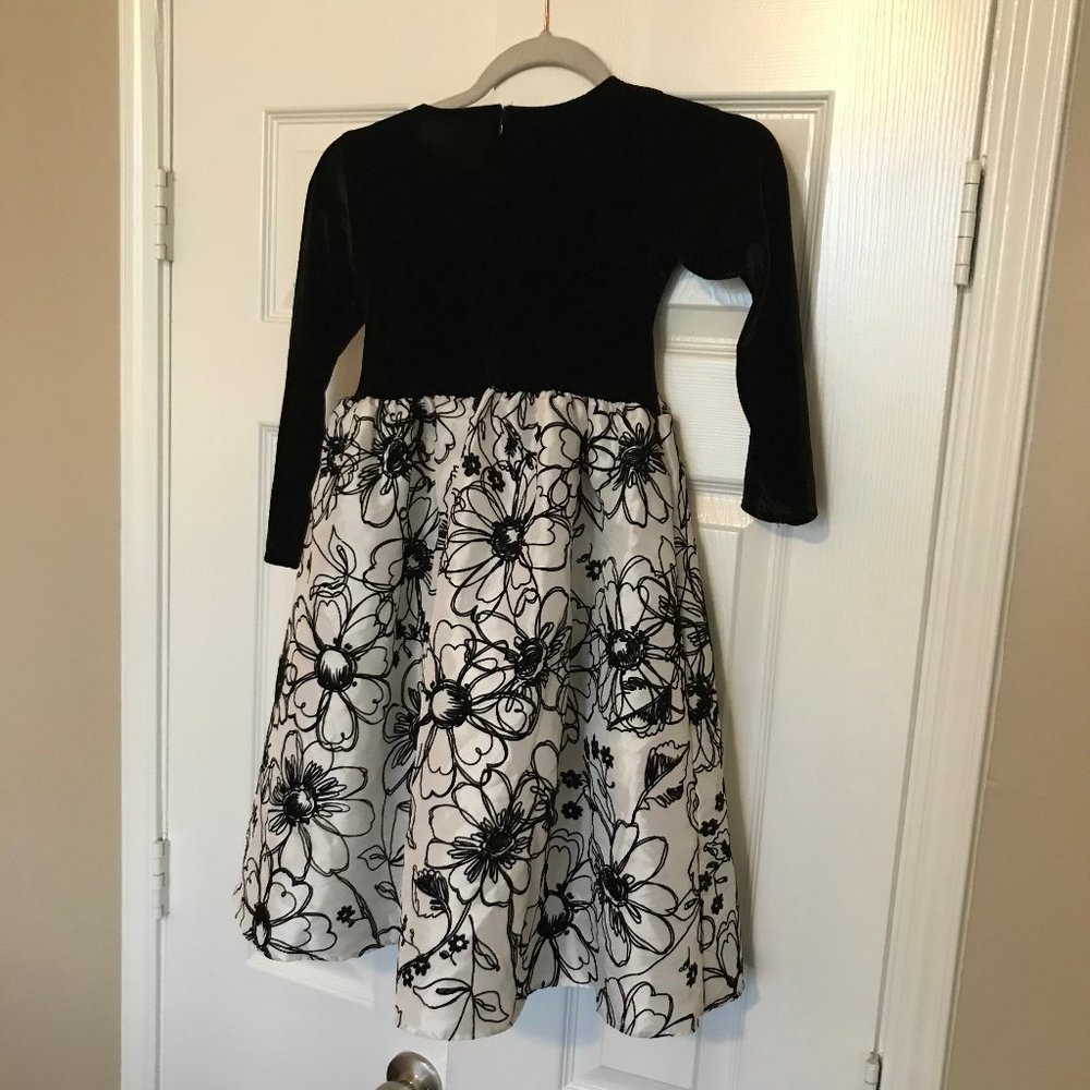 Black & White Long Sleeve Dress